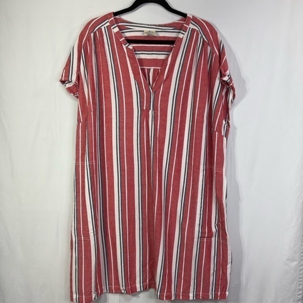 🦘 St. John’s Bay red white and blue striped short sleeve  dress with pockets